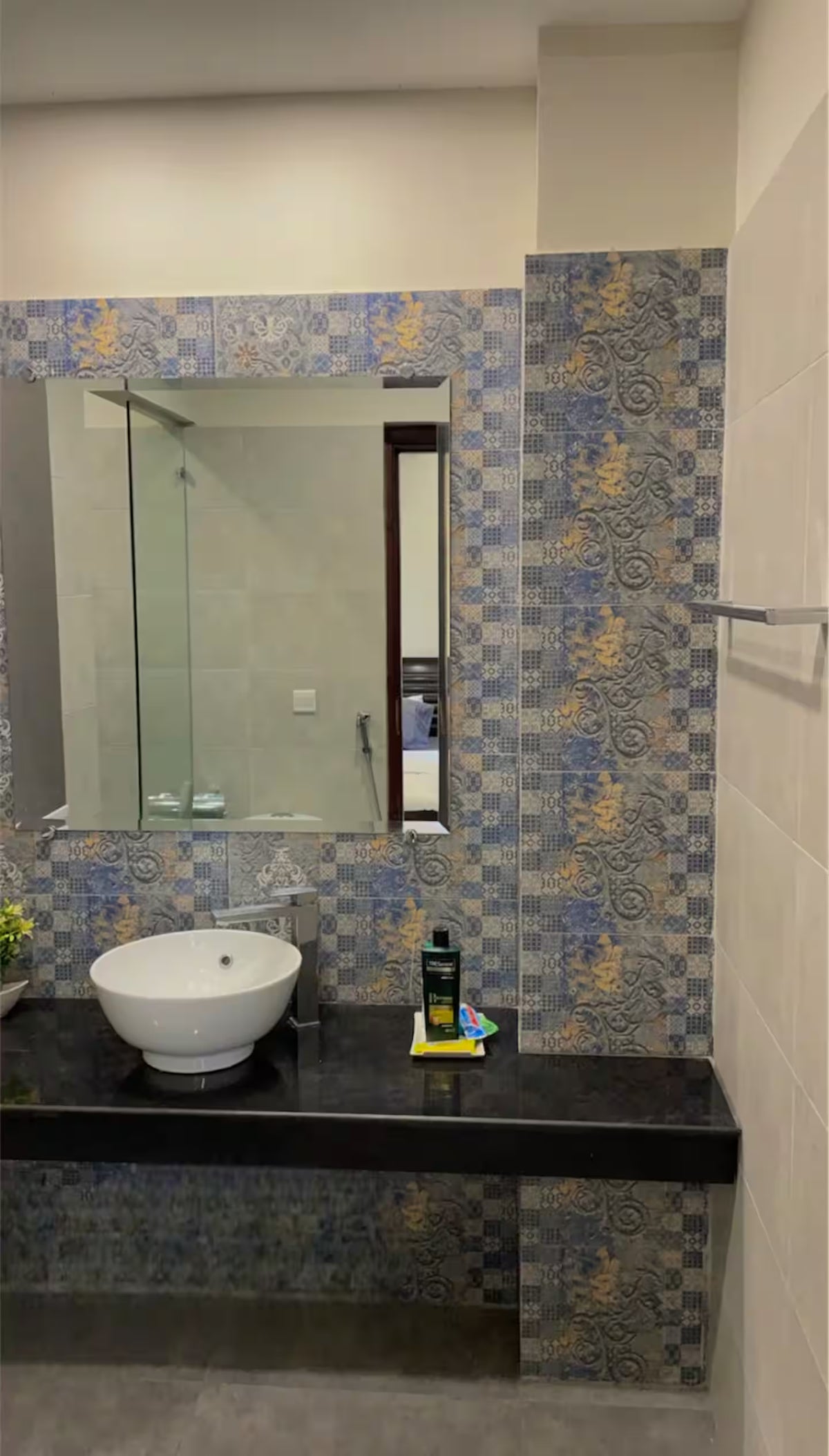 Orbit | 1 BR Penthouse | Self Check IN | DHA Ph 5