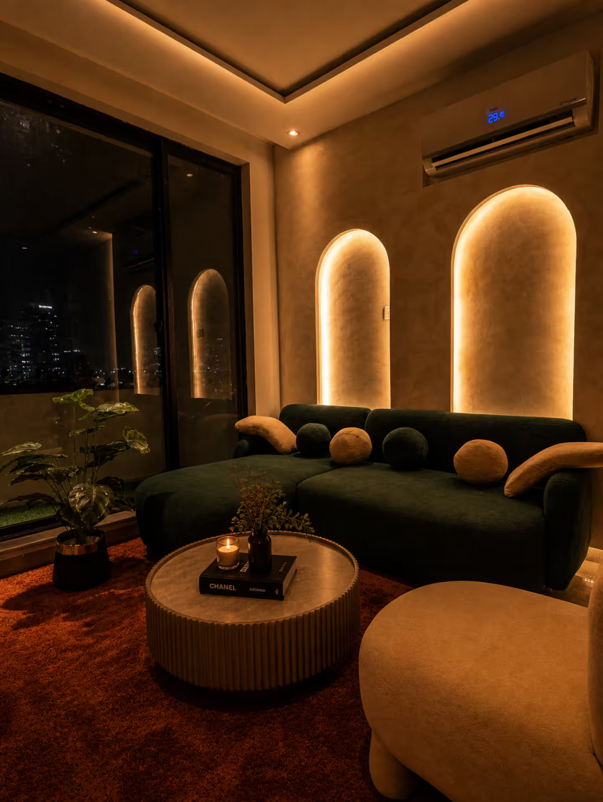Emerald | 1 BHK | Self Check IN| Gulberg| Pool | Aurum