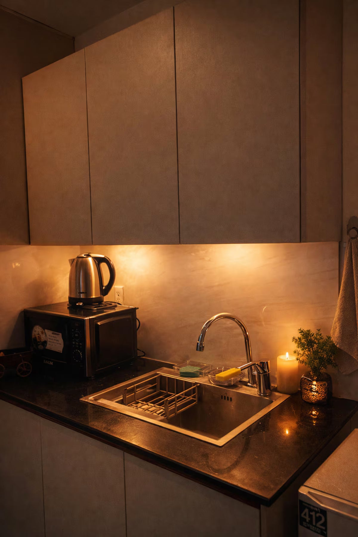 Stone Loft | Self Check-in | Gulberg | MM Alam