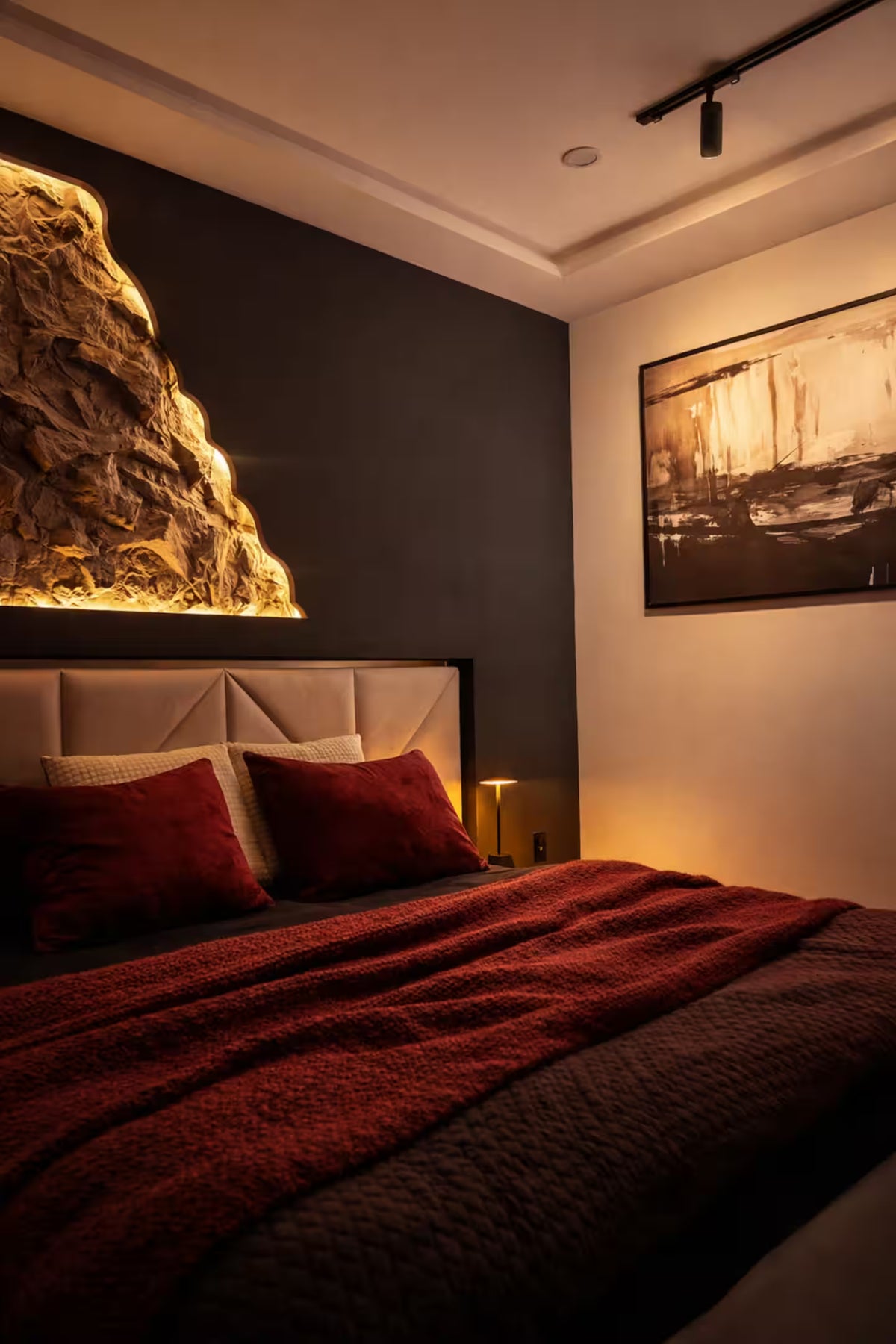 Stone Loft | Self Check-in | Gulberg | MM Alam