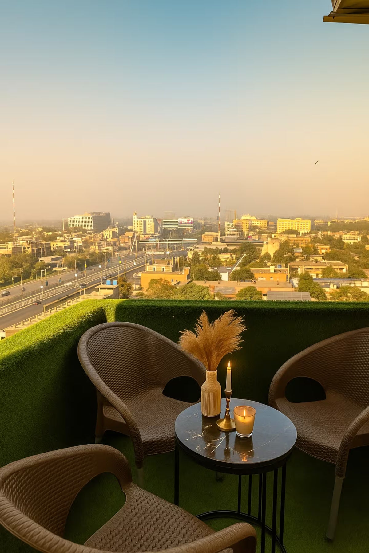 Emerald | 1 BHK | Self Check IN| Gulberg| Pool | Aurum